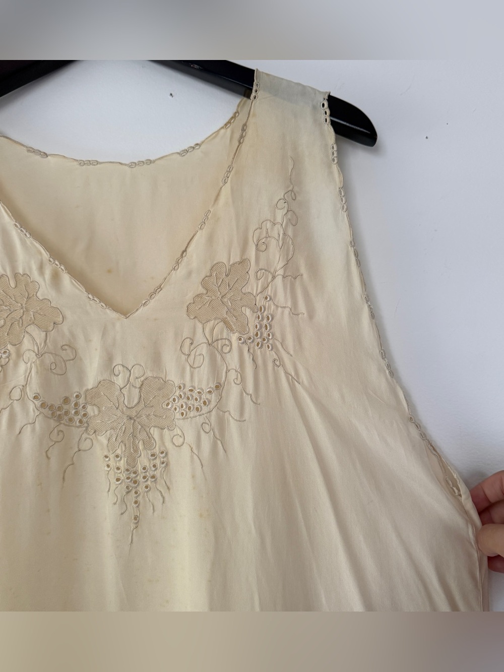 Vintage 1930s 100% Silk Bias Cut Embroidered Gown Nightgown AS-IS - Picture 7 of 16